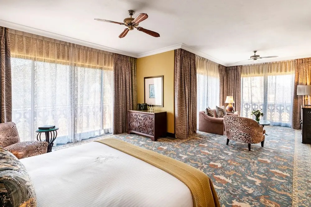 هتل د پالاس اف د لاست سیتی